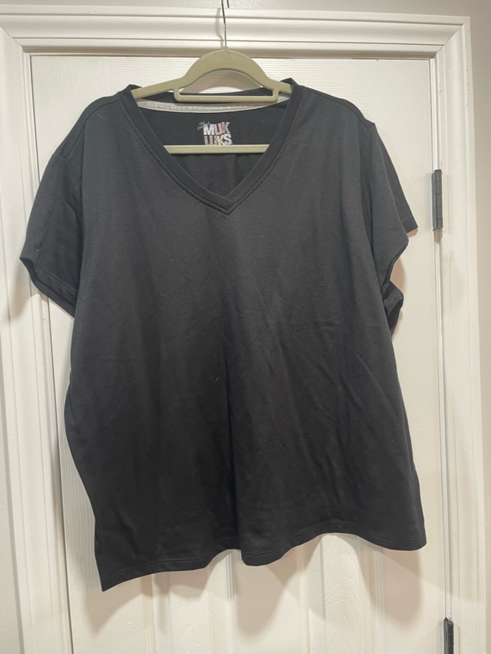 Muk Luks Black V-Neck Short Sleeve Tee Shirt